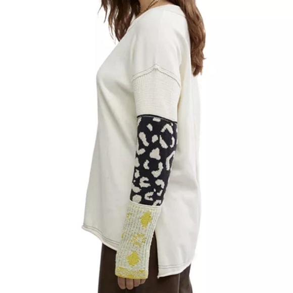 NWT FREE PEOPLE We The Free Tiger Style Cuff L/S Top SZ: L - Picture 5 of 8